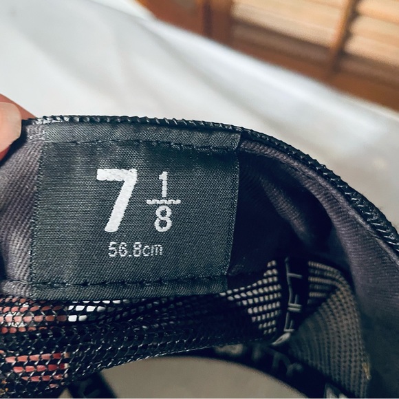 NFL Saints Hat - Picture 6 of 8